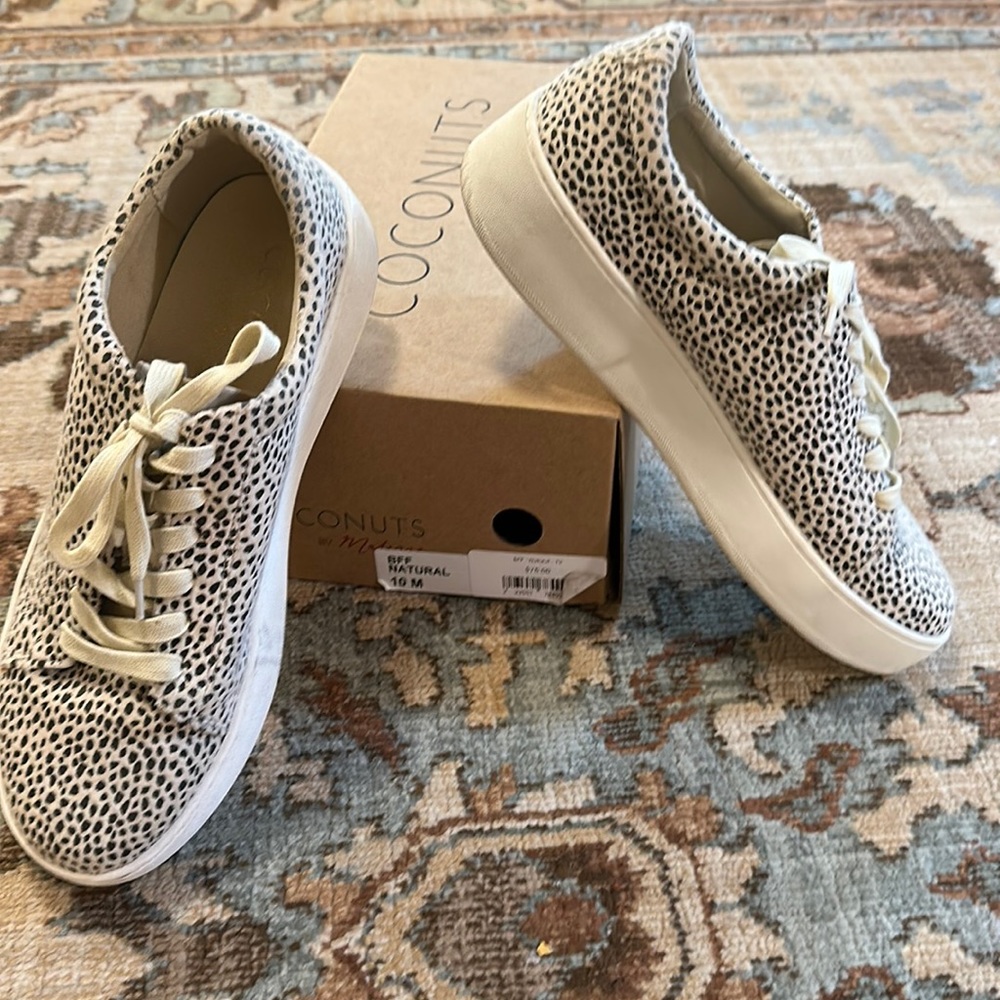 Gently worn  ANIMAL PRINT Tennies